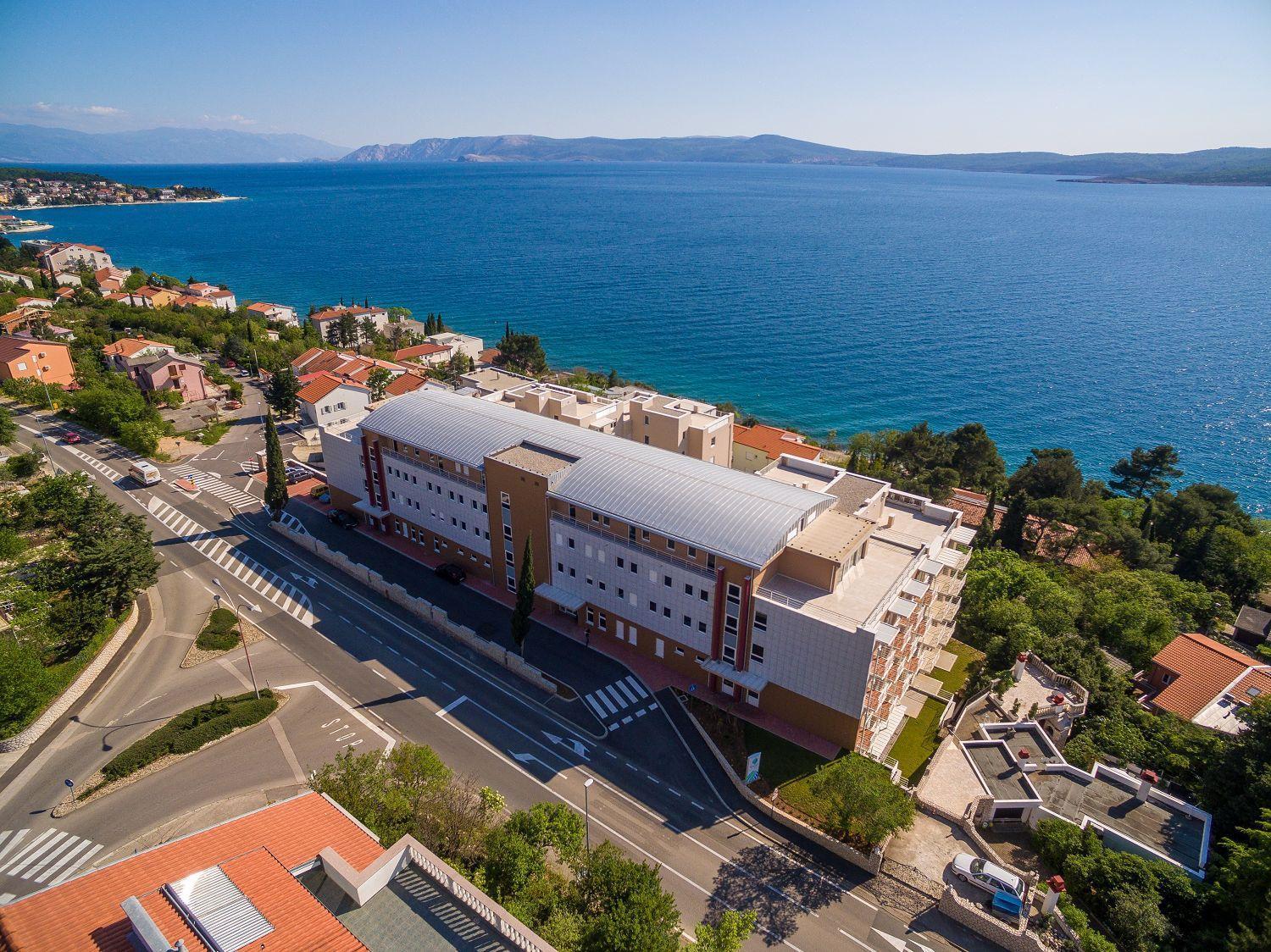 Modernes Nur 90 Meter Zum Mit Meerblick, Tiefgarage, Klima Crikvenica